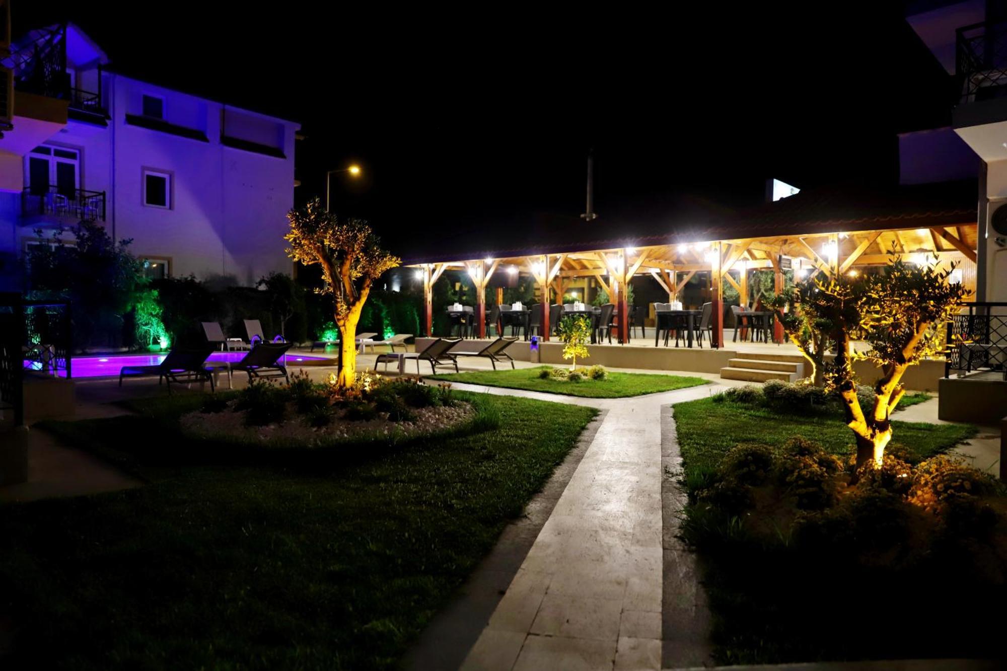 Akin Apart And Hotel Antalya Exteriör bild