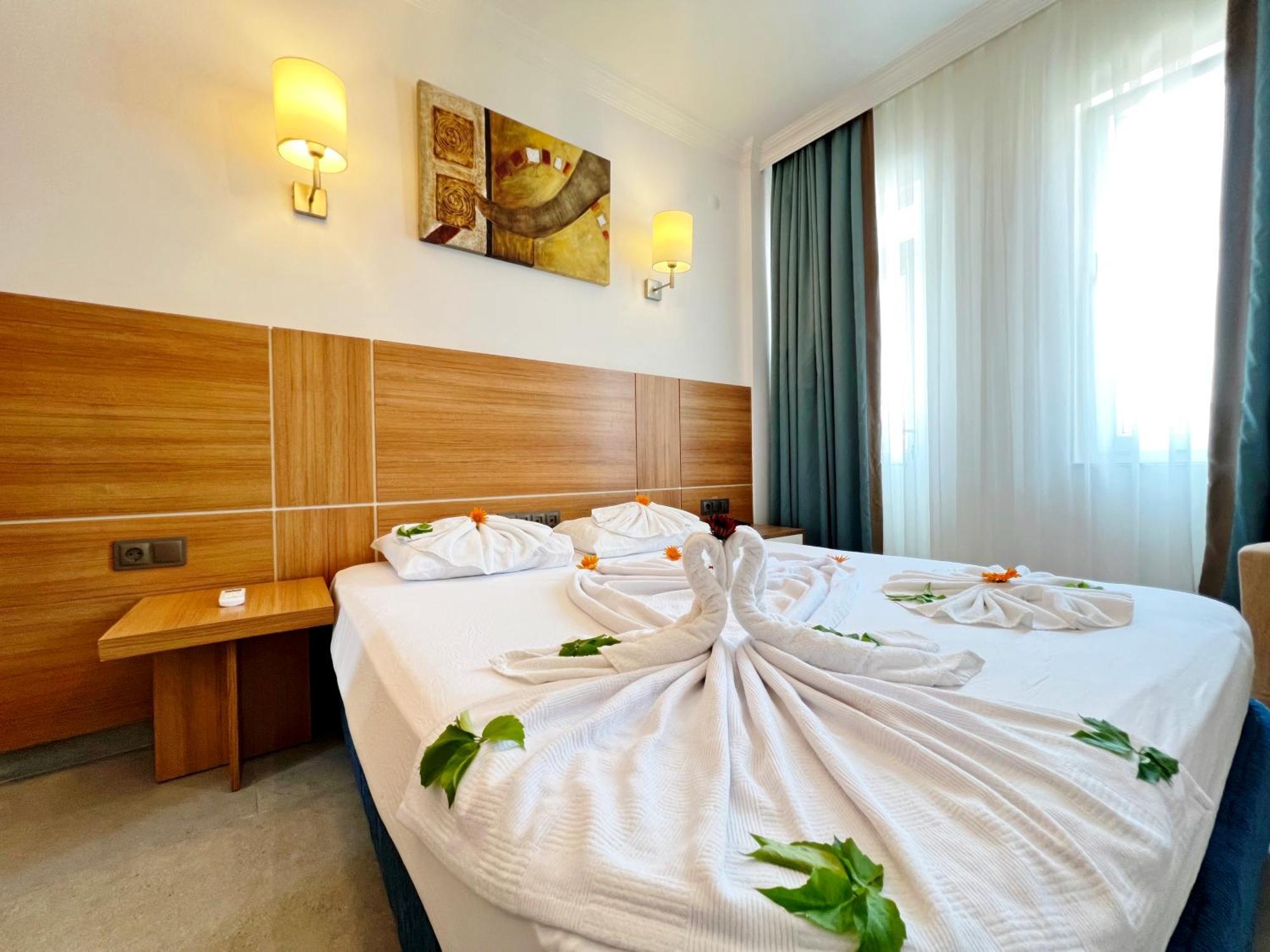 Akin Apart And Hotel Antalya Exteriör bild